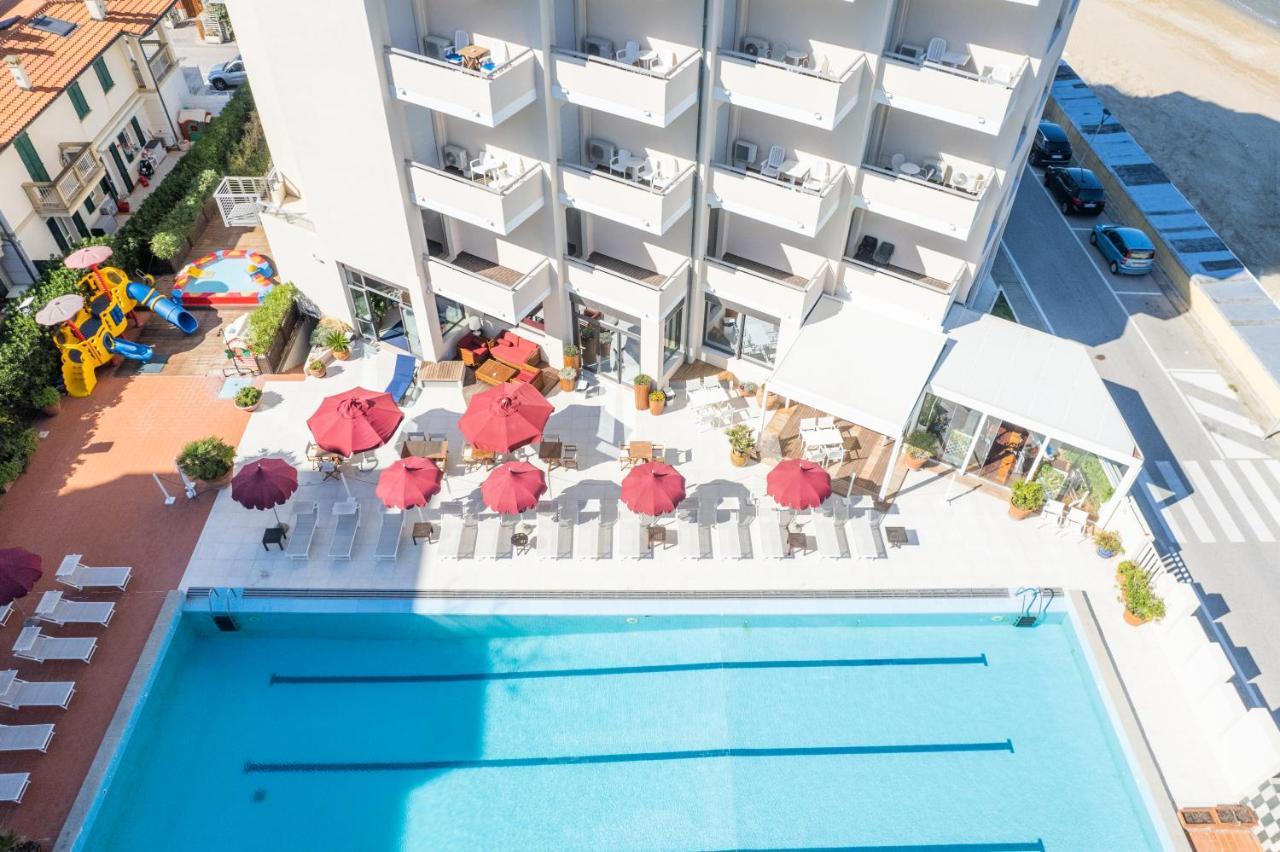 Unahotels Imperial Sport Hotel Pesaro Exterior foto