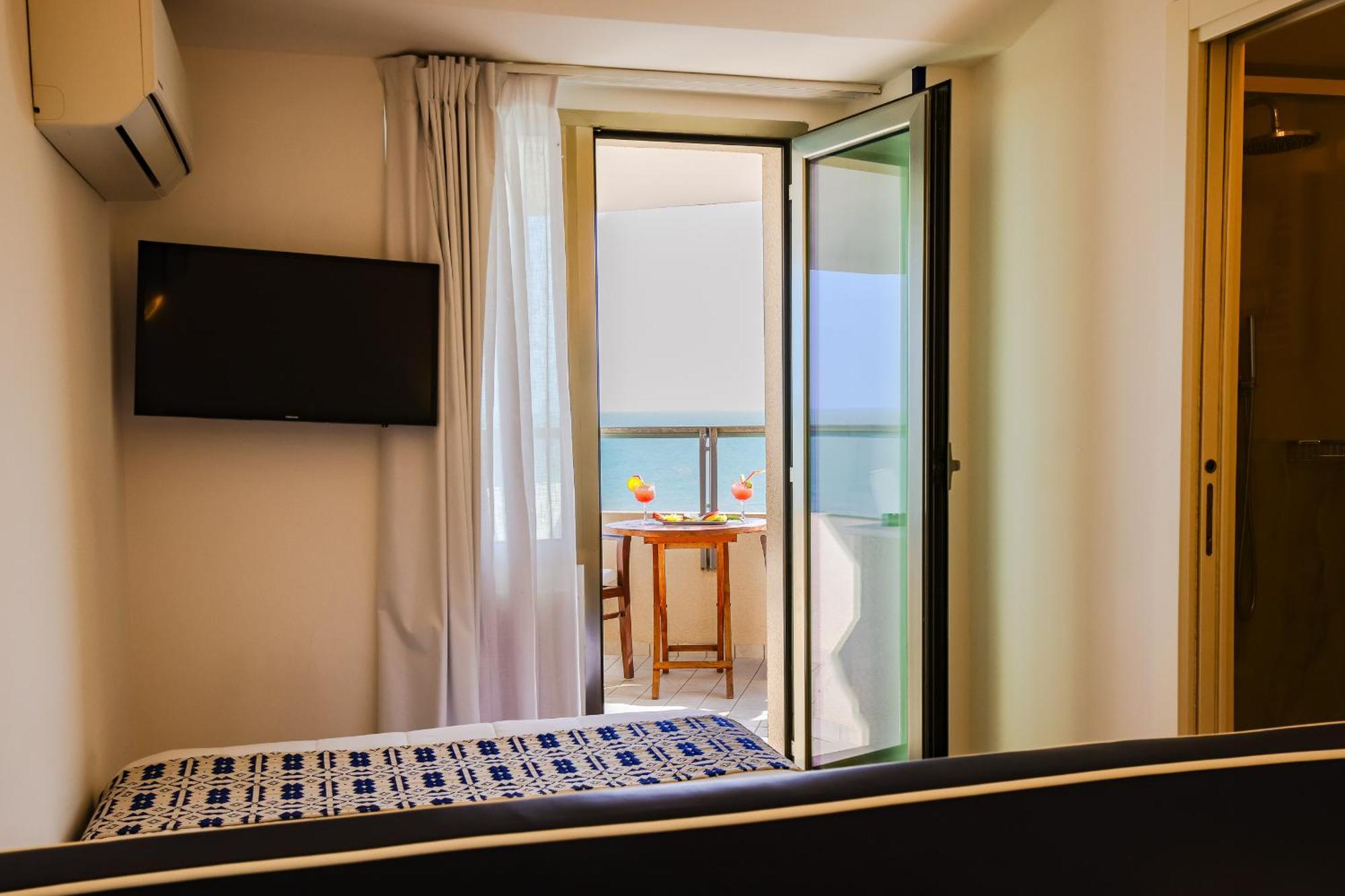 Unahotels Imperial Sport Hotel Pesaro Exterior foto
