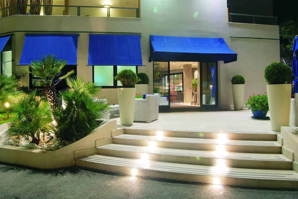 Unahotels Imperial Sport Hotel Pesaro Exterior foto